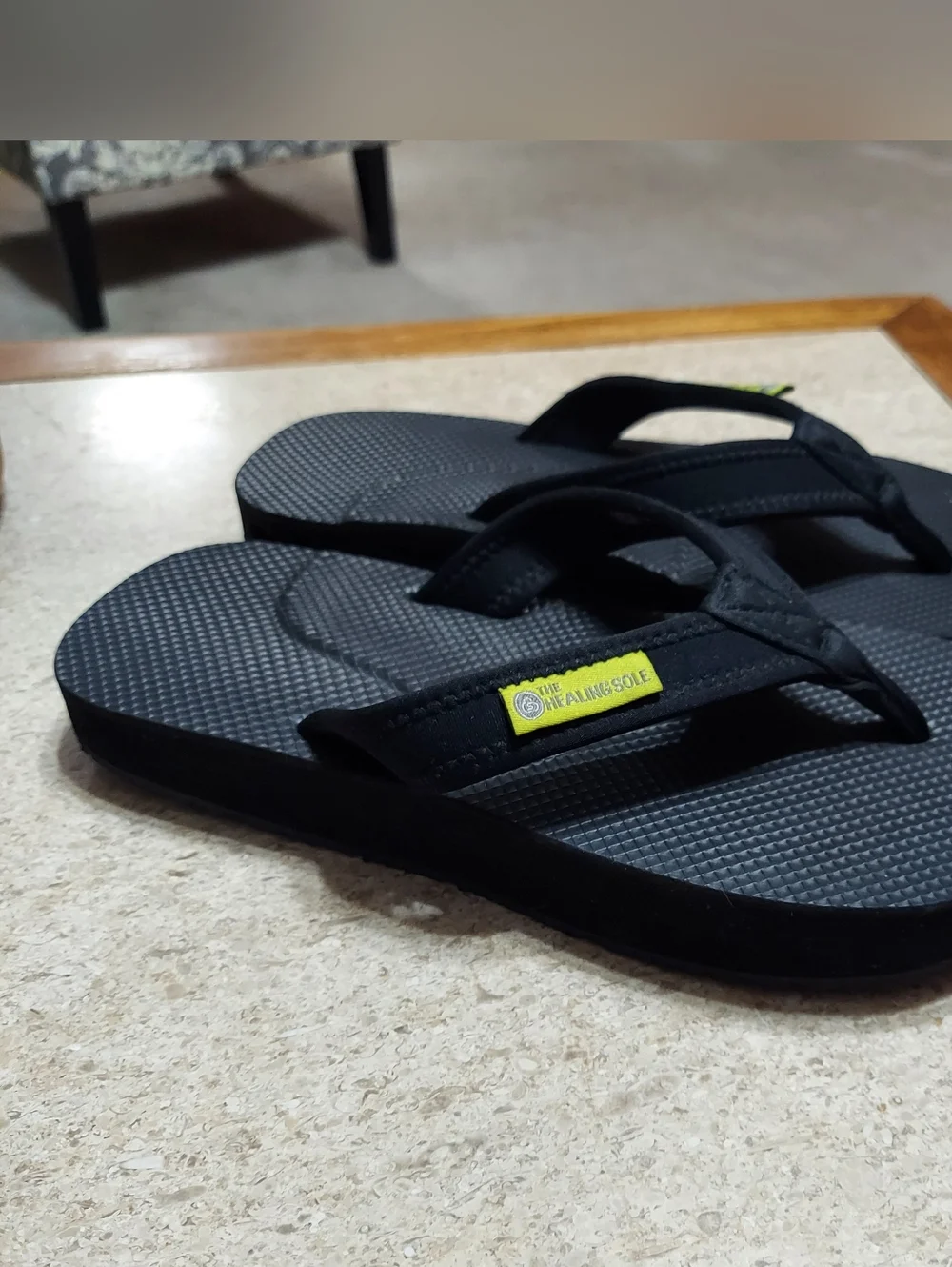 The Healing Sole Palmer Woman's Flip Flop Black Size 8